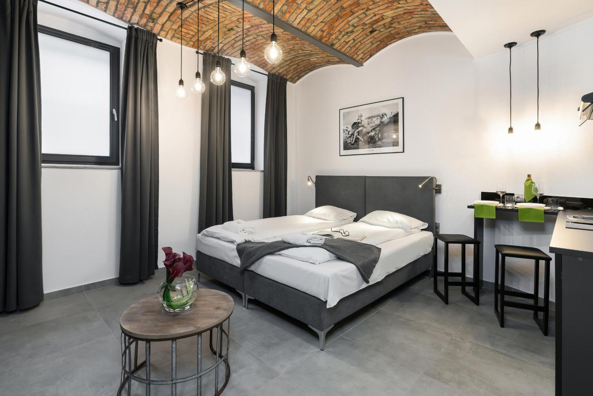Level -1 Loft Apartments City Center By Renters Poznan Exterior photo